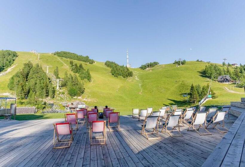 اتاق استاندارد با بالکن, Krvavec