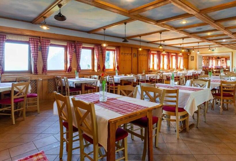 اتاق استاندارد با بالکن, Krvavec