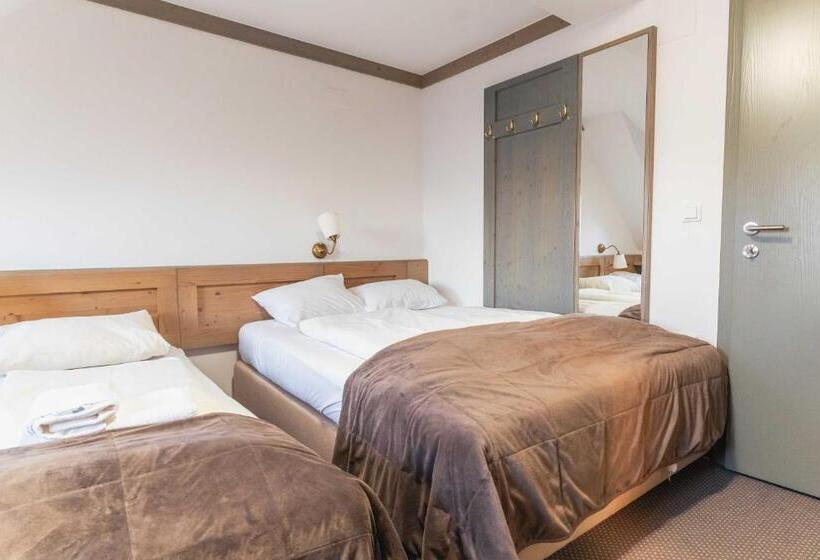 اتاق استاندارد چهار تخته, Krvavec