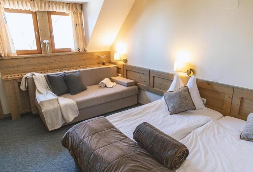 اتاق استاندارد چهار تخته, Krvavec