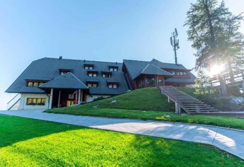 اتاق استاندارد چهارنفره با بالکن, Krvavec