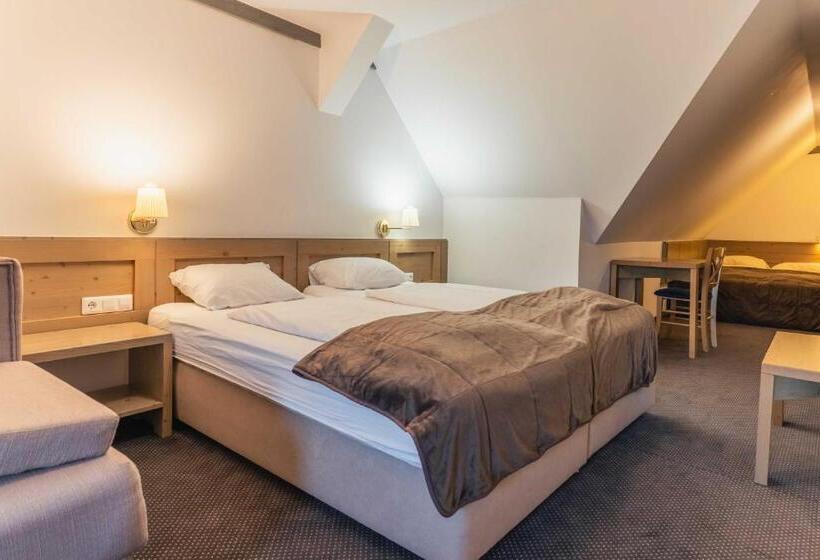 اتاق خانوادگی, Krvavec