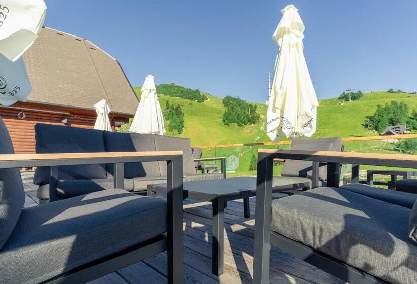 اتاق استاندارد با بالکن, Krvavec