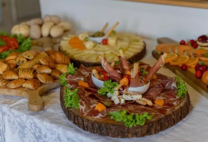 اتاق استاندارد با بالکن, Krvavec