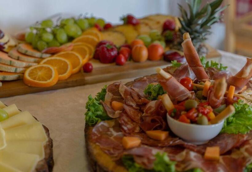 اتاق استاندارد چهار تخته, Krvavec