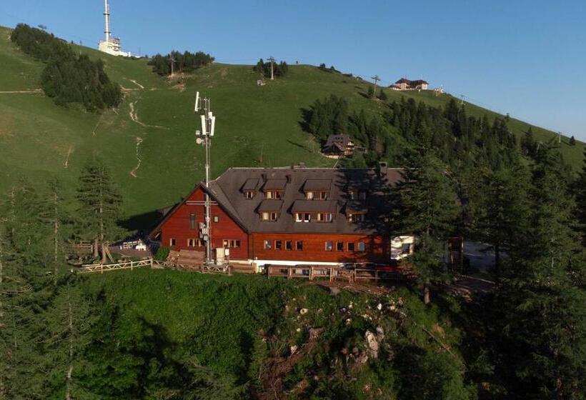 اتاق استاندارد با بالکن, Krvavec