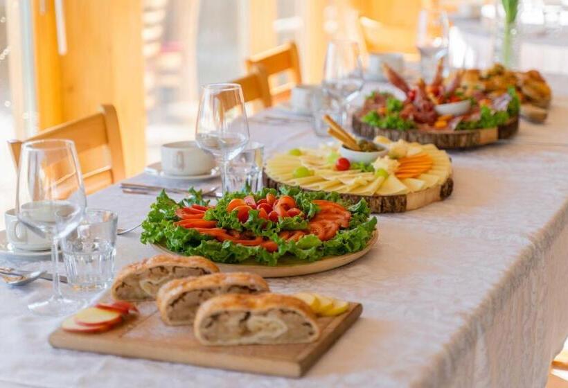 اتاق استاندارد با بالکن, Krvavec