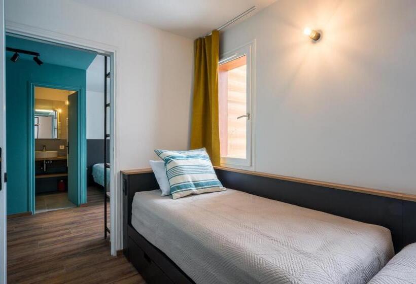 جناح عائلي, L Outa Hotel Restaurant