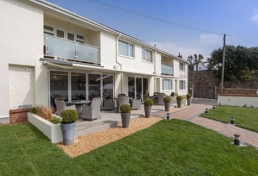 חדר דלוקס נוף בריכה, La Barbarie