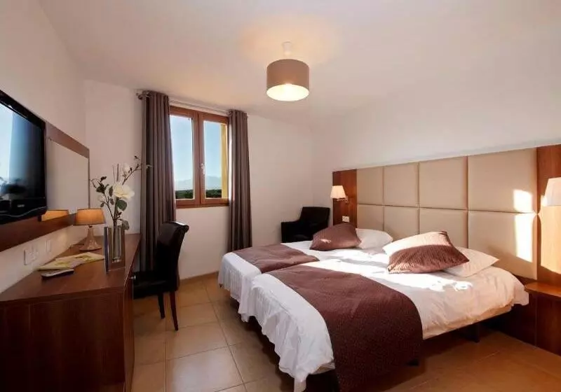 コンフォートルーム, Logis Hotel Cara Sol
