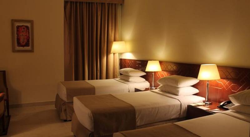 חדר סטנדרט לשלושה, Makarem Al Bait Al Azizia