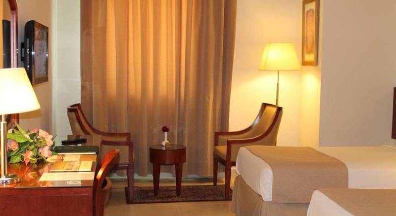 סוויטה, Makarem Al Bait Al Azizia