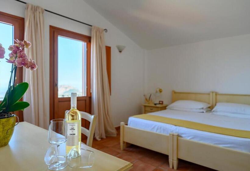 스탠다드 룸, Marie Claire