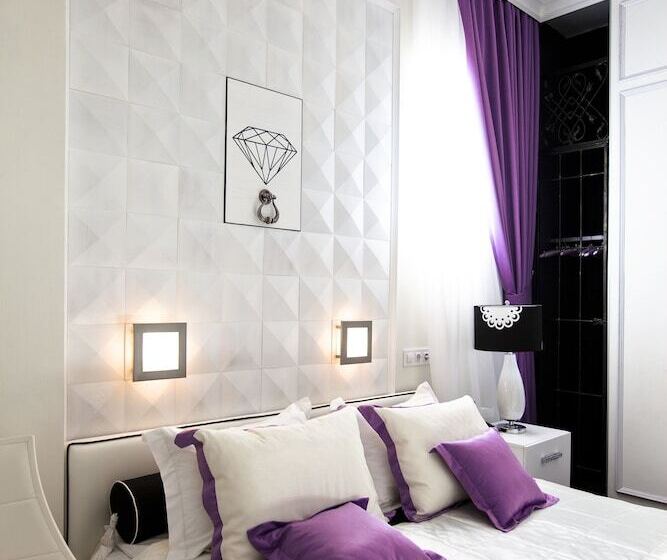 سوییت جونیور, Mirax Boutique