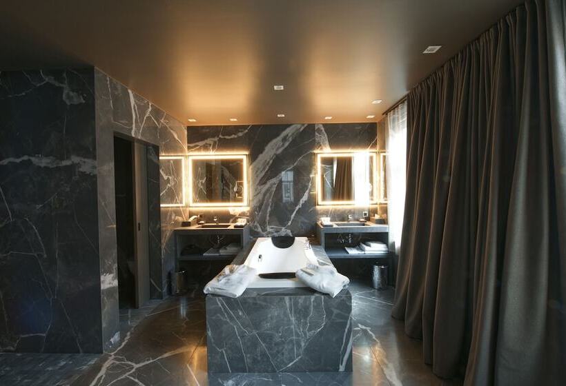 Люкс, The Lamp Hotel & Spa