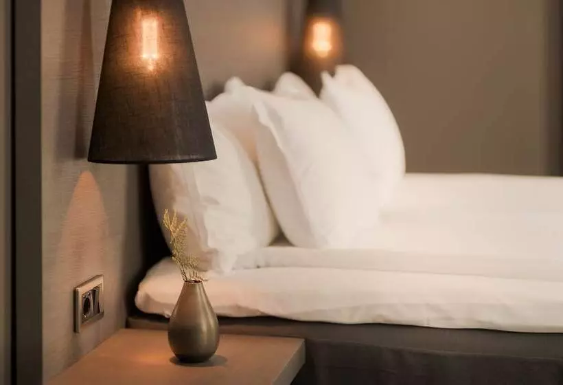 デラックスルーム, The Lamp Hotel & Spa