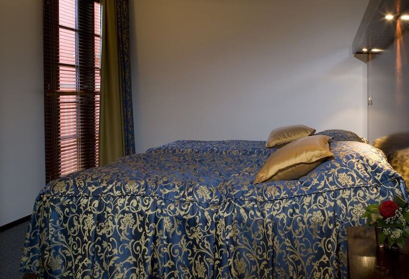 غرفة قياسية, Vanajanlinna