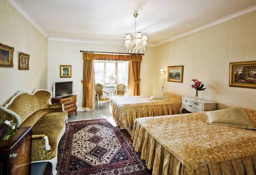 غرفة سوبيريور, Vanajanlinna