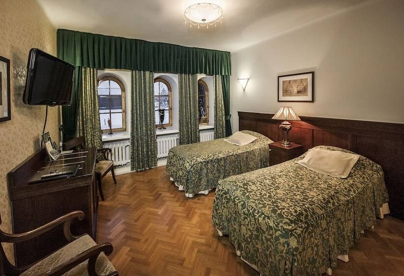 غرفة سوبيريور, Vanajanlinna