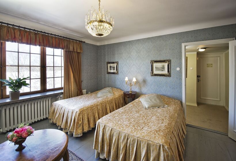 غرفة سوبيريور, Vanajanlinna