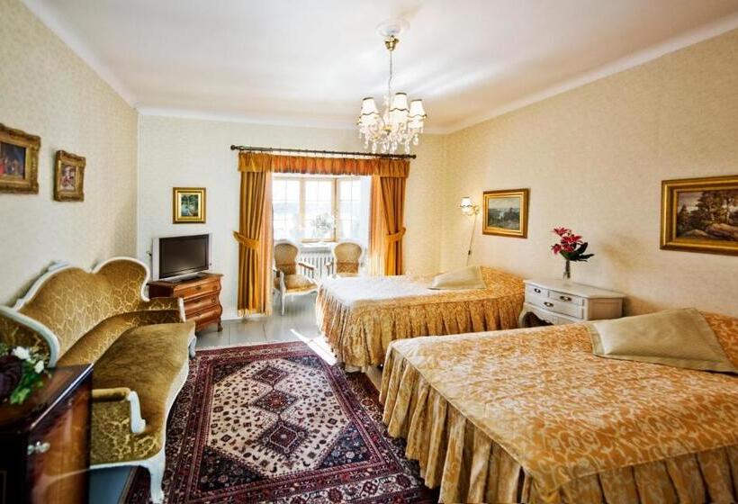 غرفة سوبيريور, Vanajanlinna