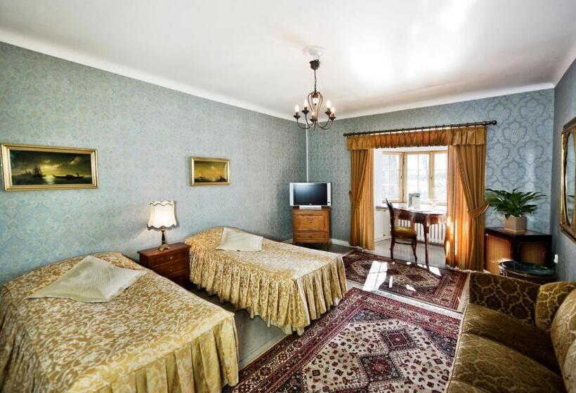 غرفة سوبيريور, Vanajanlinna