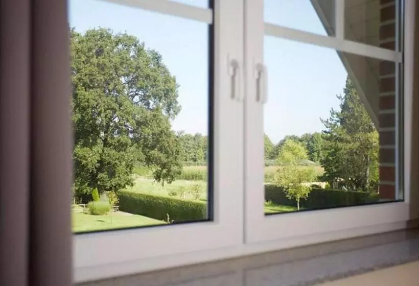コンフォートトリプルルーム, Waldblick Deppe