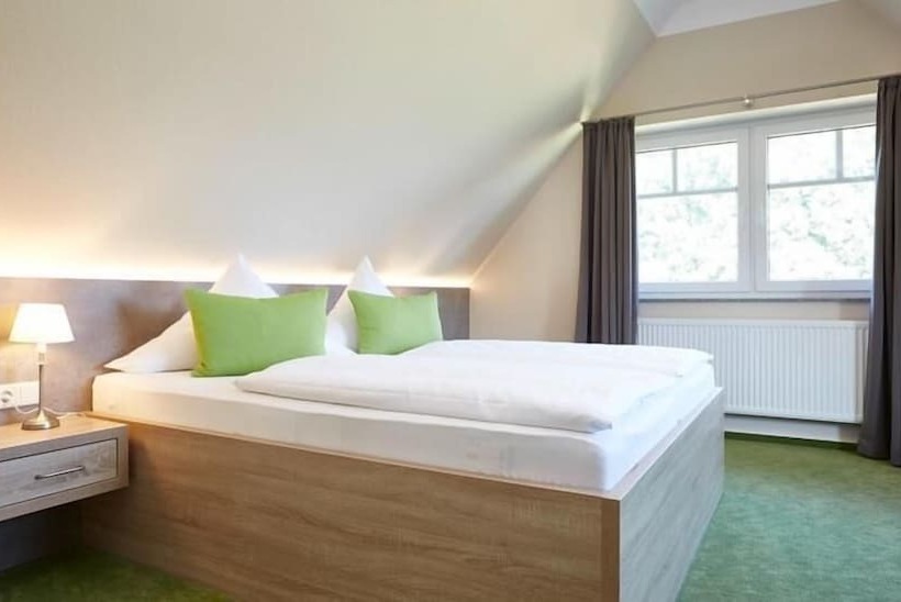 기본룸, Waldblick Deppe