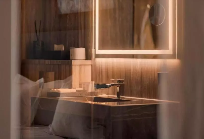 デラックスルーム, The Lamp Hotel & Spa