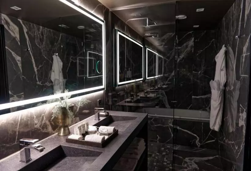 デラックスジュニアスイート, The Lamp Hotel & Spa