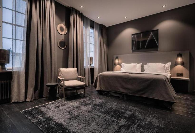 סוויטת ג'וניור דלוקס, The Lamp Hotel & Spa