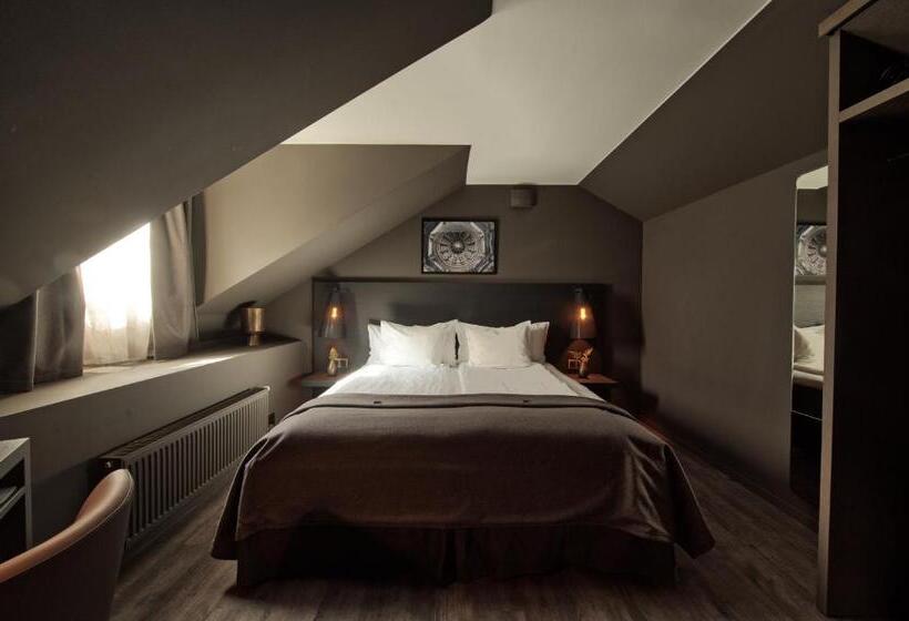 דירת חדר, The Lamp Hotel & Spa