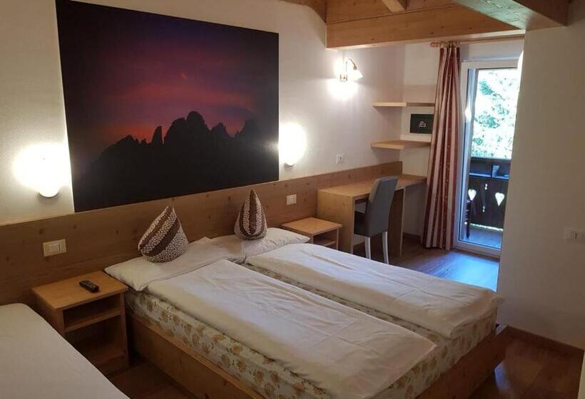 标准间带山景, Villa Adria B&b