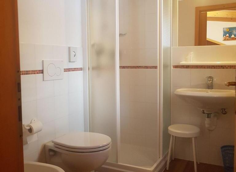 单人经济间, Villa Adria B&b