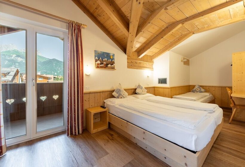 标准间带山景, Villa Adria B&b