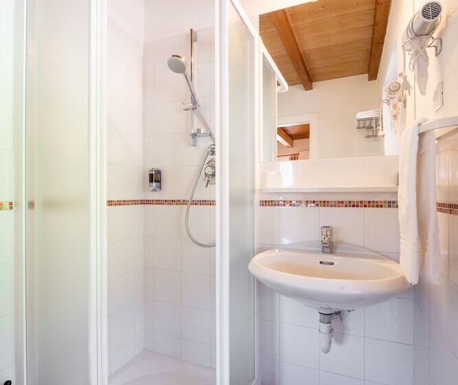 标准间带山景, Villa Adria B&b