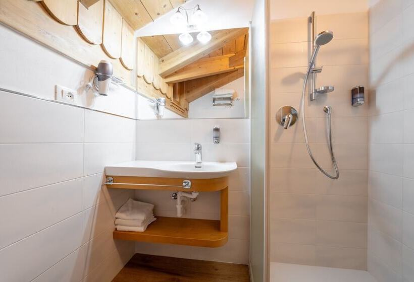 标准三人间, Villa Adria B&b