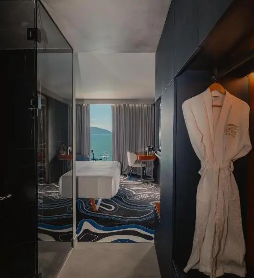 اتاق استاندارد با چشمانداز دریا, Maritim Marina Bay Resort & Casino