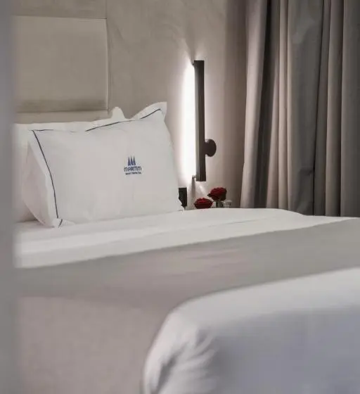 اتاق استاندارد با چشمانداز استخر, Maritim Marina Bay Resort & Casino