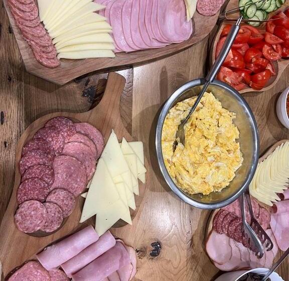 标准间, Muntele Mic