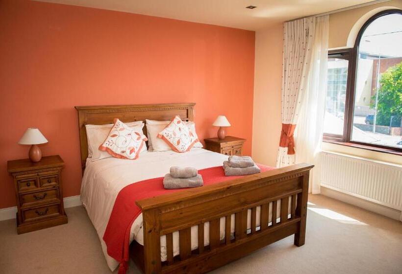 اتاق سوپریور با تخت بزرگ, Kayden House