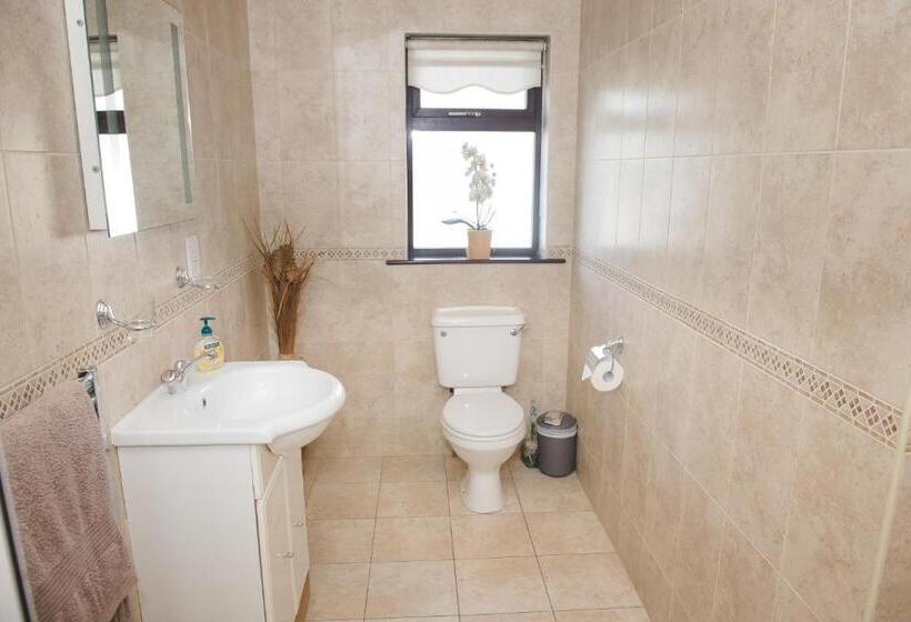 اتاق سوپریور با تخت بزرگ, Kayden House