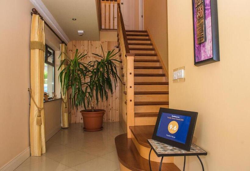 خانه 2 خوابه, Kayden House