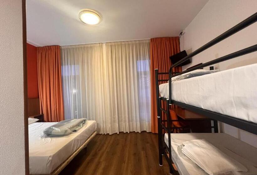 חדר משפחתי, Loop Inn Hostel Santiago De Compostela