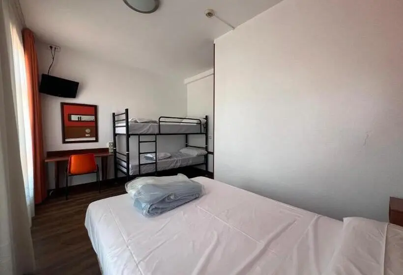 اتاق خانوادگی, Loop Inn Hostel Santiago De Compostela
