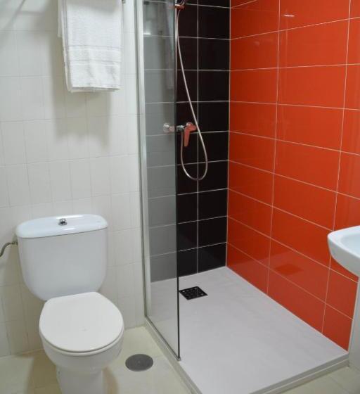 标准三人间, Loop Inn Hostel Santiago De Compostela