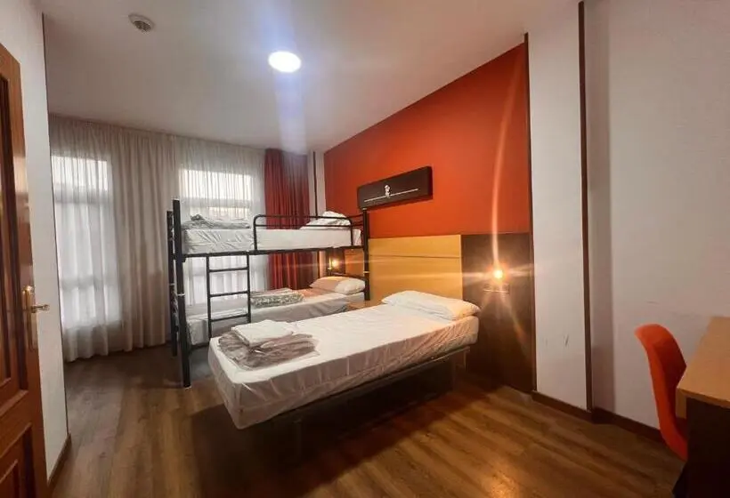 اتاق استاندارد سه نفره, Loop Inn Hostel Santiago De Compostela