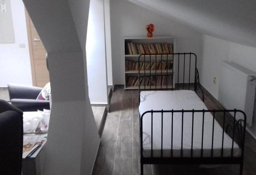 スタンダードトリプルルーム, Nova Residence 2