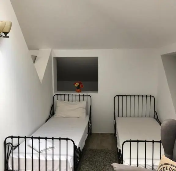 スタンダードトリプルルーム, Nova Residence 2
