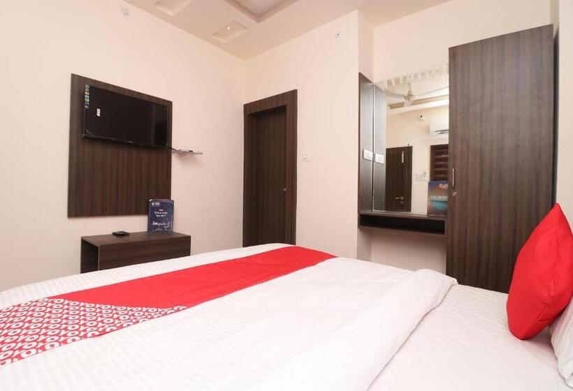 トリプルクラシックルーム, Oyo 28091 Royal Palace